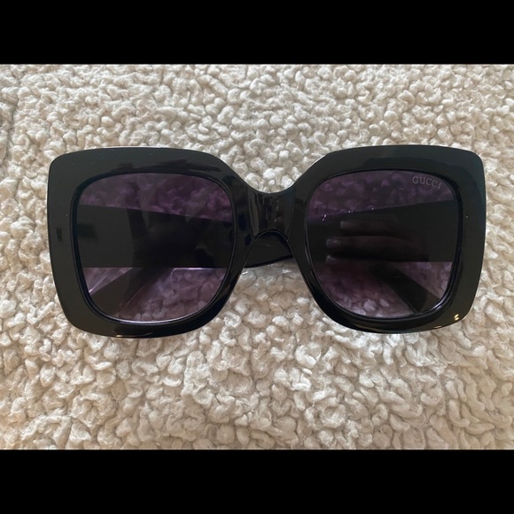 Gucci Sunglasses oversize 55/24 & Sunglass case, pouch, cleaning cloth w… - Picture 2 of 8